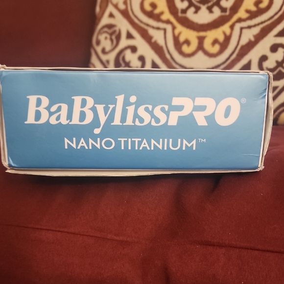 BaBylissPRO Nano Titanium Flat Iron main image 4